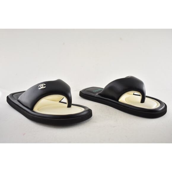 Chanel 22P Black White Lambskin Padded Pool Thong Logo Mule Slide Flat Sandal 36 - Picture 3 of 14